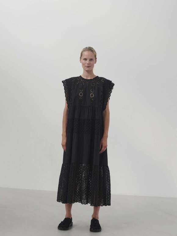 Skall - ASTRID KJOLE 