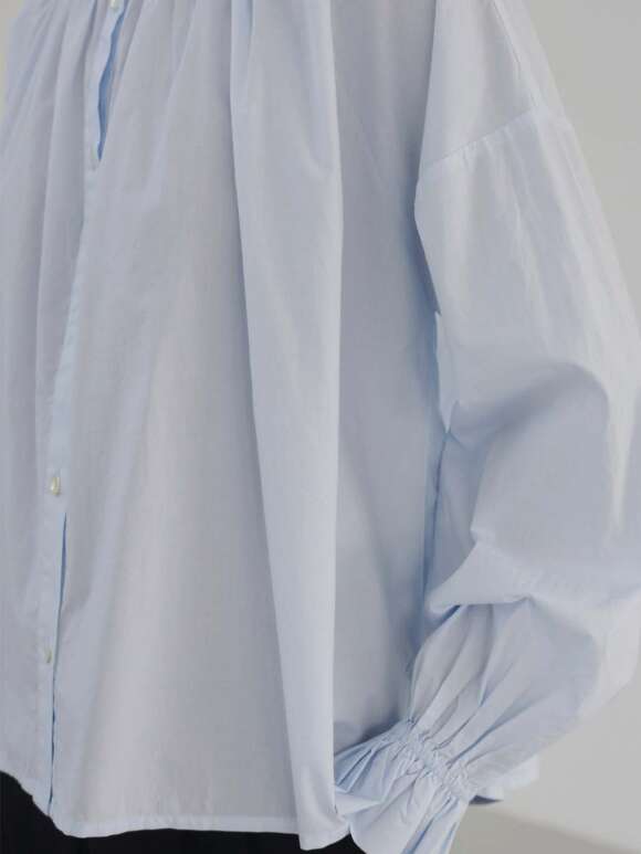 Skall - ELENA SHIRT LIGHT BLUE
