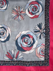 F-House - Tørklæde med blomstret motiv
