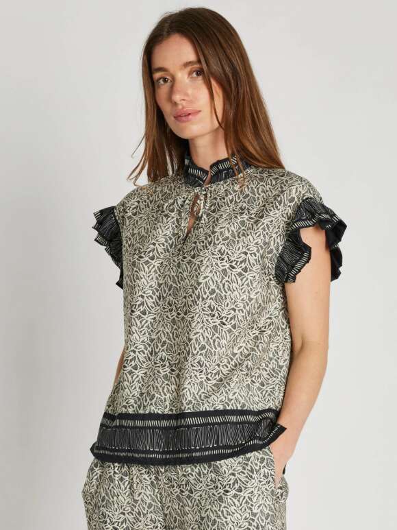 PBO - NODA Elegant Bluse