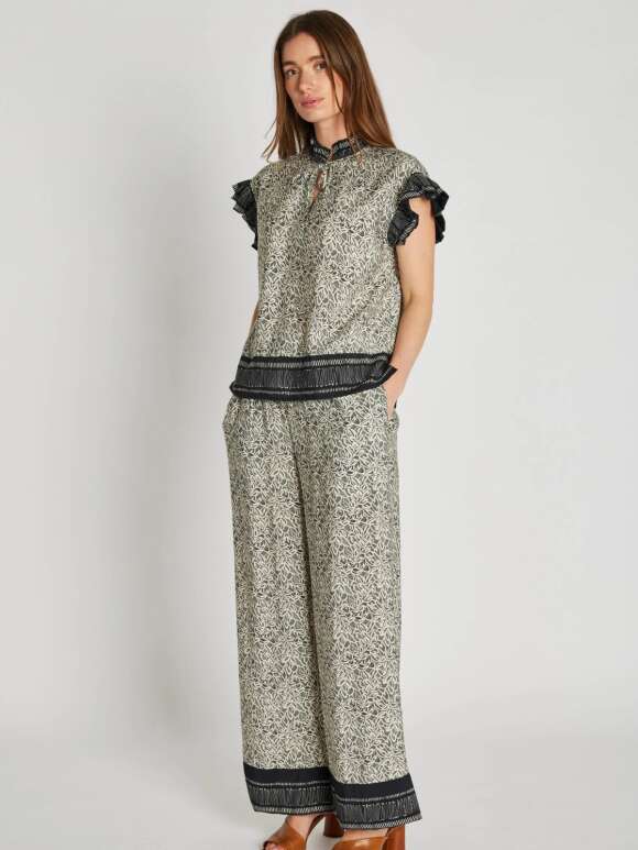 PBO - NODA Elegant Bluse
