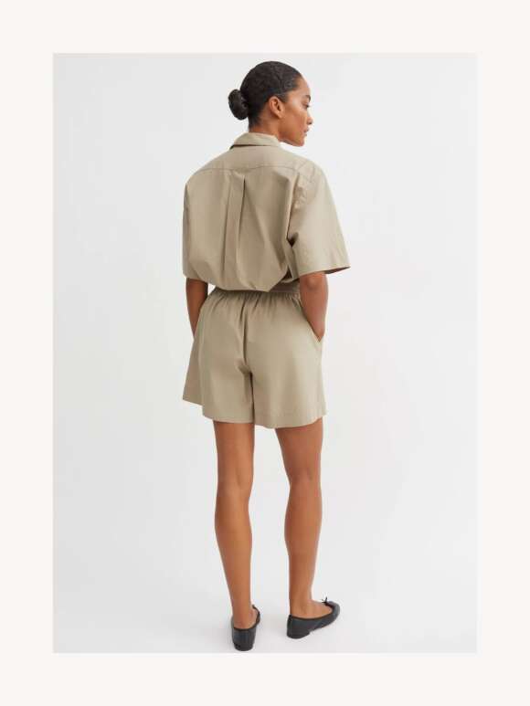 Skall - EDGAR SHORTS