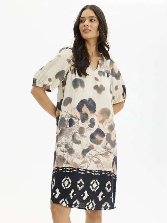 In Front - WILMA Print Kjole