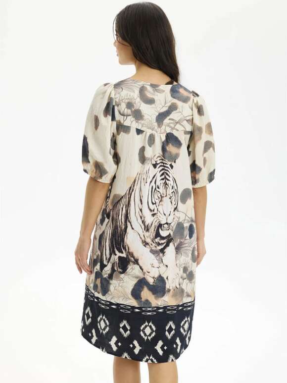 In Front - WILMA Print Kjole