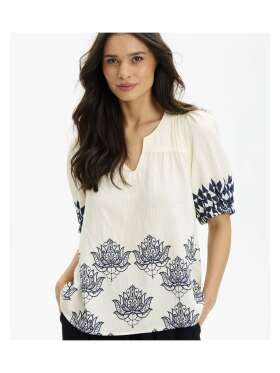 In Front - LOTUS BLUSE