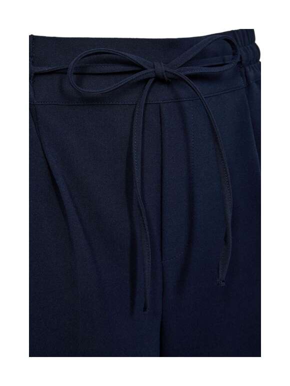 FREEQUENT - LIZY Elegant Shorts