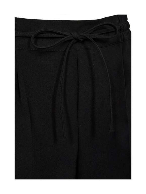 FREEQUENT - LIZY Elegant Shorts
