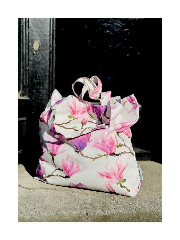 All By Voss - MAGNOLIA GALORE TOTE BAG