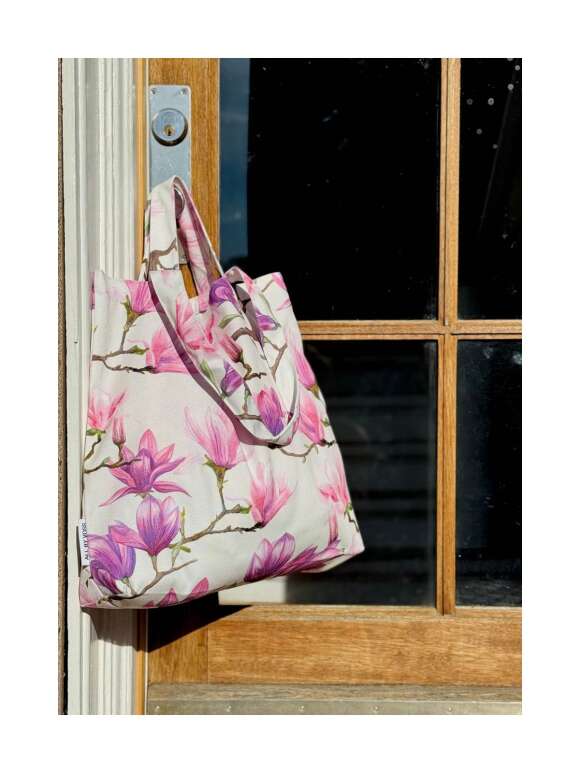 All By Voss - MAGNOLIA GALORE TOTE BAG