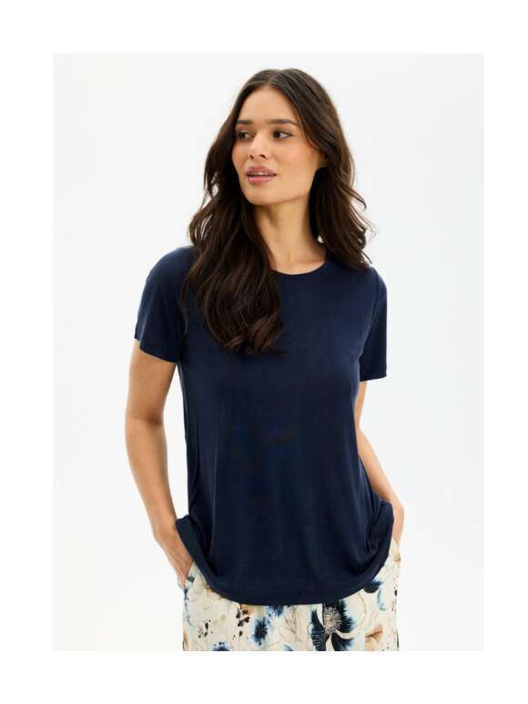 In Front - NINA T-SHIRT