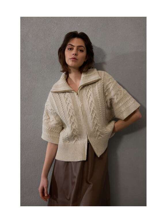 PBO - KALINA STRIKCAPE