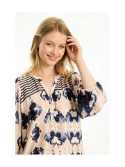 In Front - PIL BLUSE