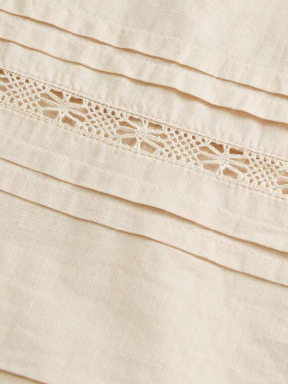 Skall - LEAF Romantisk Bluse