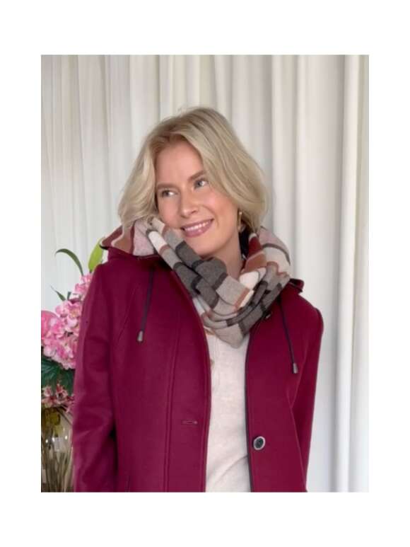 Mansted - ANNI HALSTØRKLÆDE