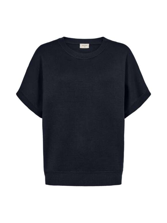 FREEQUENT - ANI PU BAT STRIK