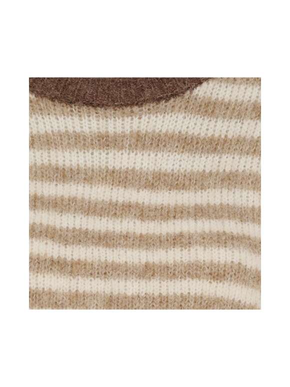 Marta Du Chateau - DANIELLE STRIK