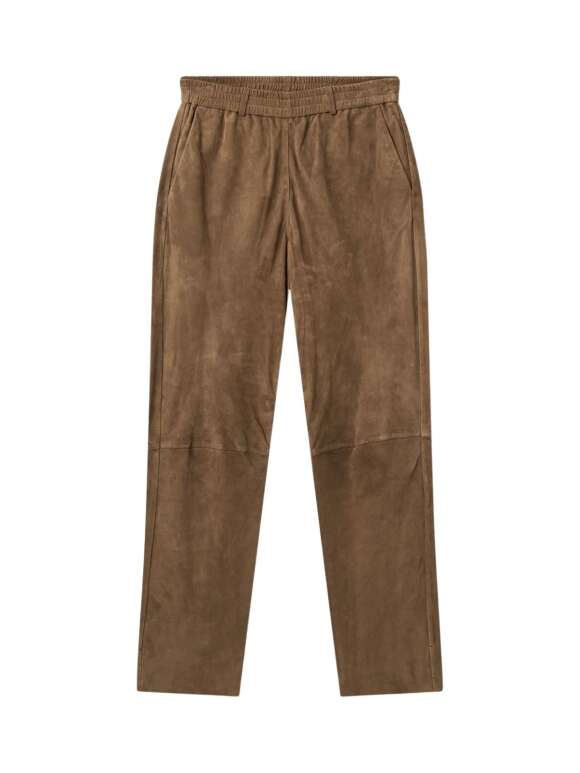 O TAY - NAILA BUKSER