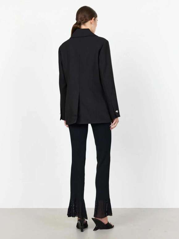 Leveté Room - OLLIE Elegant Blazer