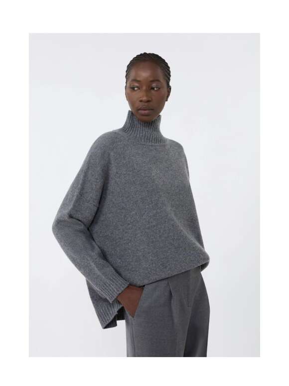 Max Mara - BORGIA STRIK