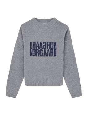 Mads Nørgaard - TILONA STRIK