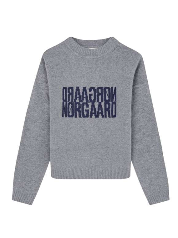 Mads Nørgaard - TILONA STRIK