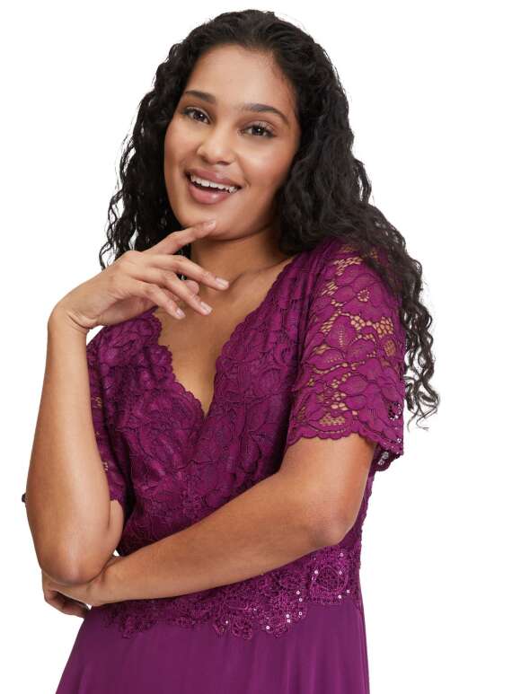 Vera Mont - Kjole med blonde overdel