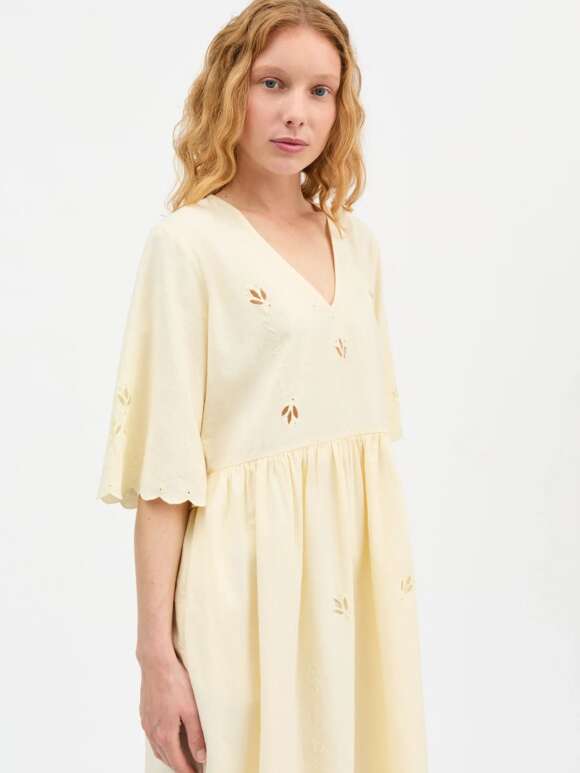 Skall -  FLEURIE Kjole