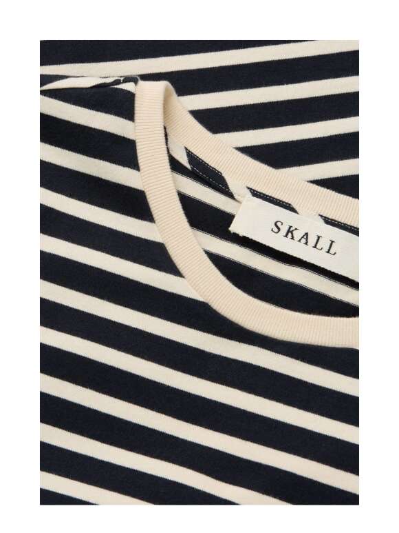 Skall - MARRON Klassisk T-shirt