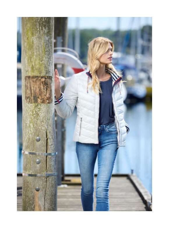 Junge - ELIZABETH JAKKE