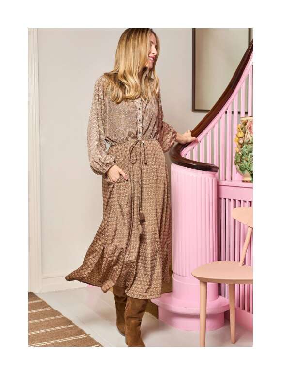 Black Colour - LUNA RAGLAN DRESS Midi Kjole