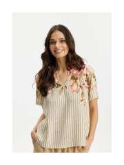 In Front - CLEAR BLUSE