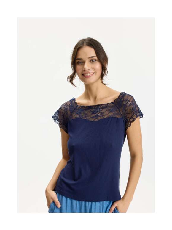 In Front - YVONNE TOP