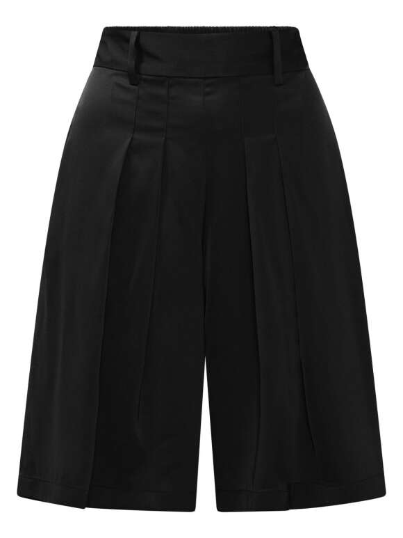 Karmamia -  BERMUDA SHORTS