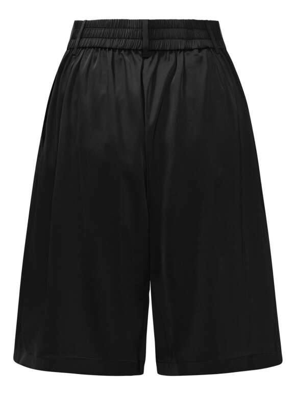 Karmamia -  BERMUDA SHORTS