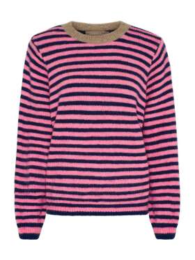 Marta Du Chateau - ASHIRA STRIK