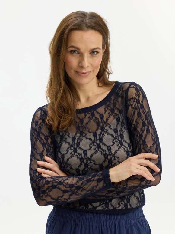 In Front - KIA Feminin Mesh Bluse