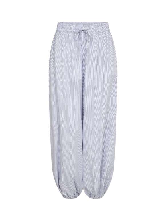 Leveté Room -  RISS 1 Casual Buks