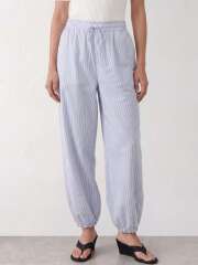 Leveté Room -  RISS 1 Casual Buks