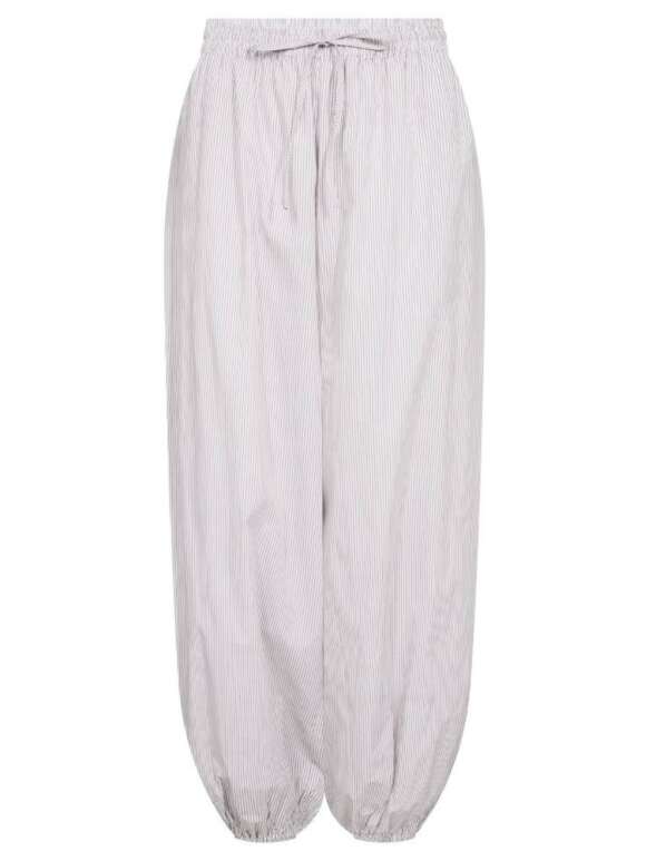 Leveté Room -  RISS 1 Casual Buks