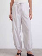 Leveté Room -  RISS 1 Casual Buks