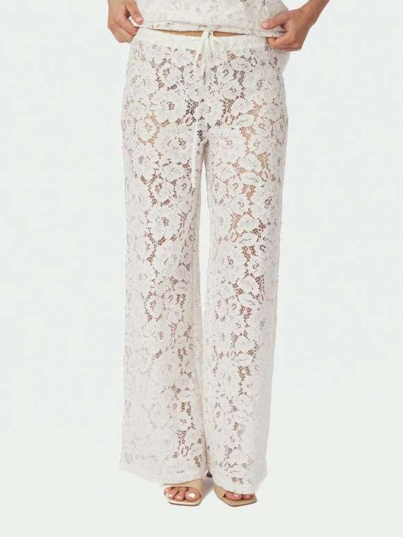 Neo Noir - KELANS LACE Blondebuks