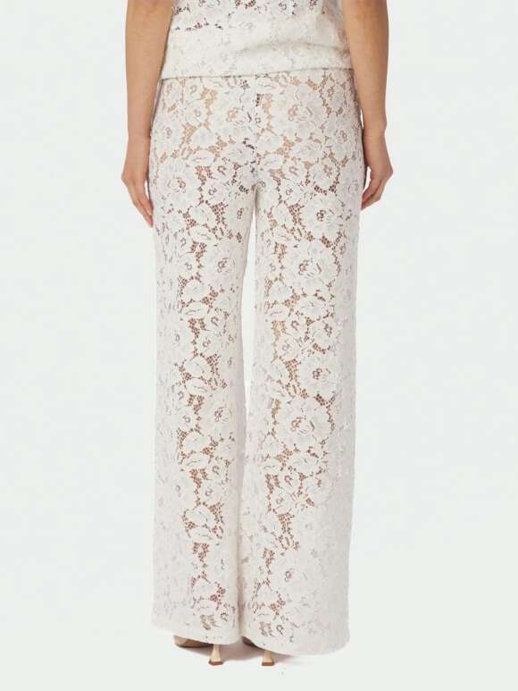 Neo Noir - KELANS LACE Blondebuks