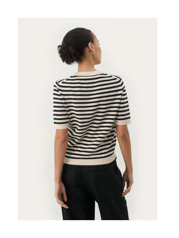 Part Two - GERTIANA Stribet Striktop