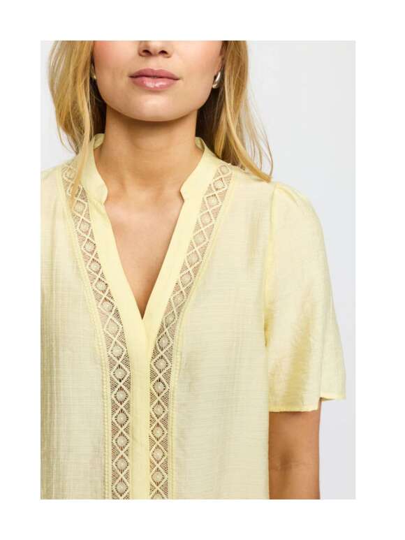2-Biz - CINA Charmant Skjortebluse Med Blonde