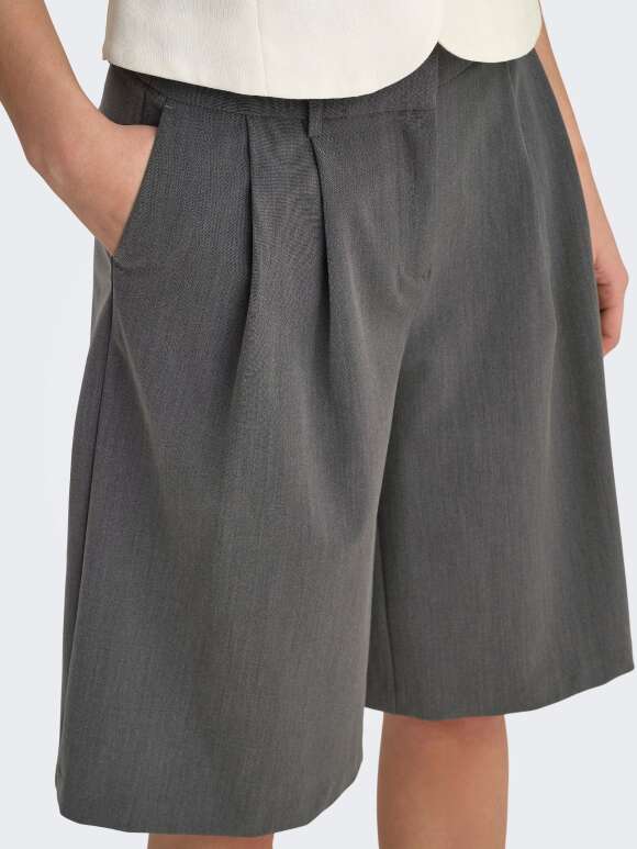 Only -  NALINA BERMUDA SHORTS