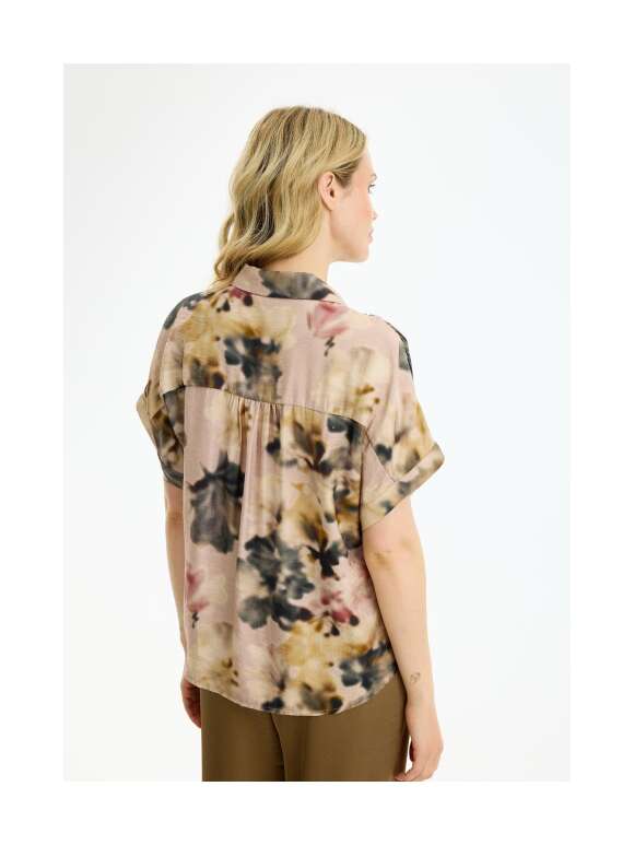 In Front - QUINN BLUSE