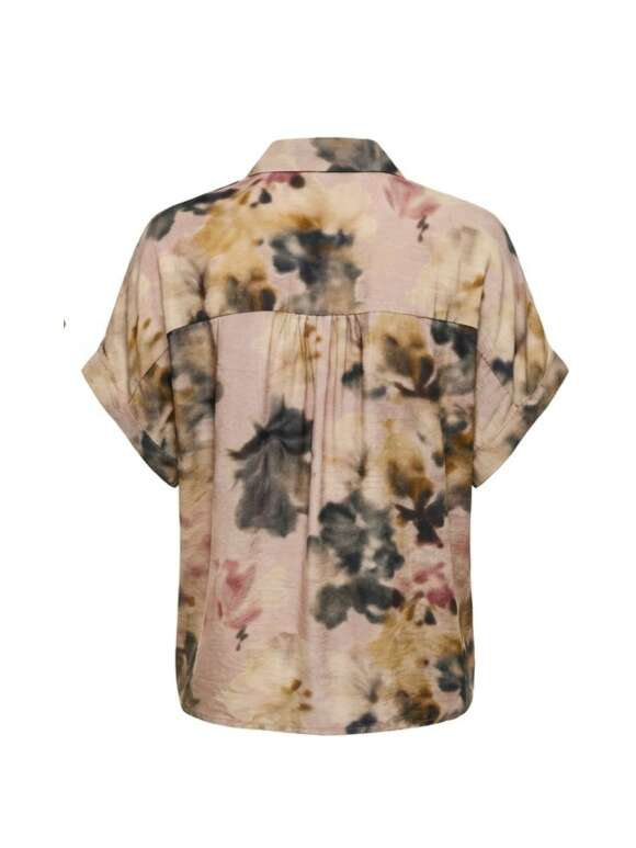 In Front - QUINN BLUSE