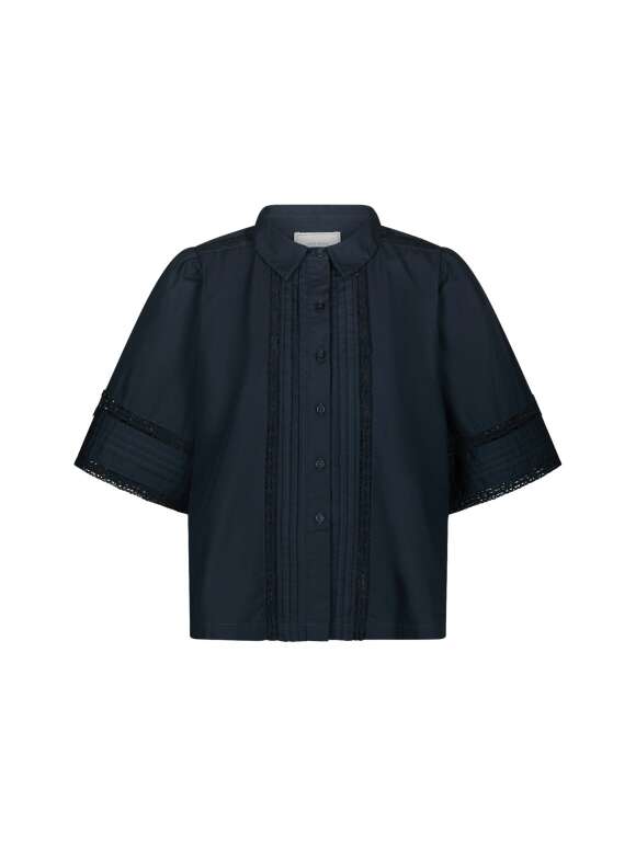Neo Noir - LOTTE BLUSE
