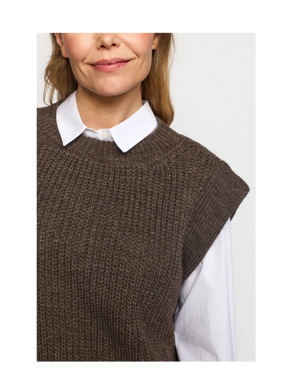 2-Biz - ESRA VEST
