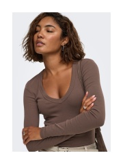 Only - RILEY V NECK TOP Only - RILEY V NECK TOP